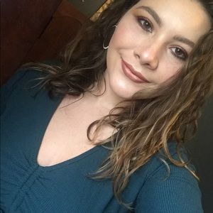 Meet your Posher, Lacey